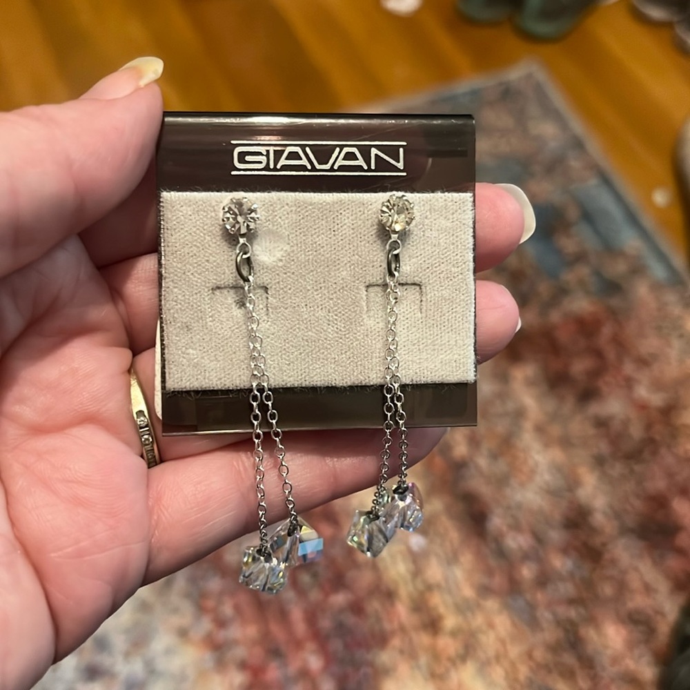 NWT Giavan Earrings